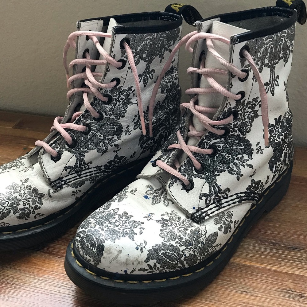 LE Flocked Glitter Dr. Martens Women’s 8
